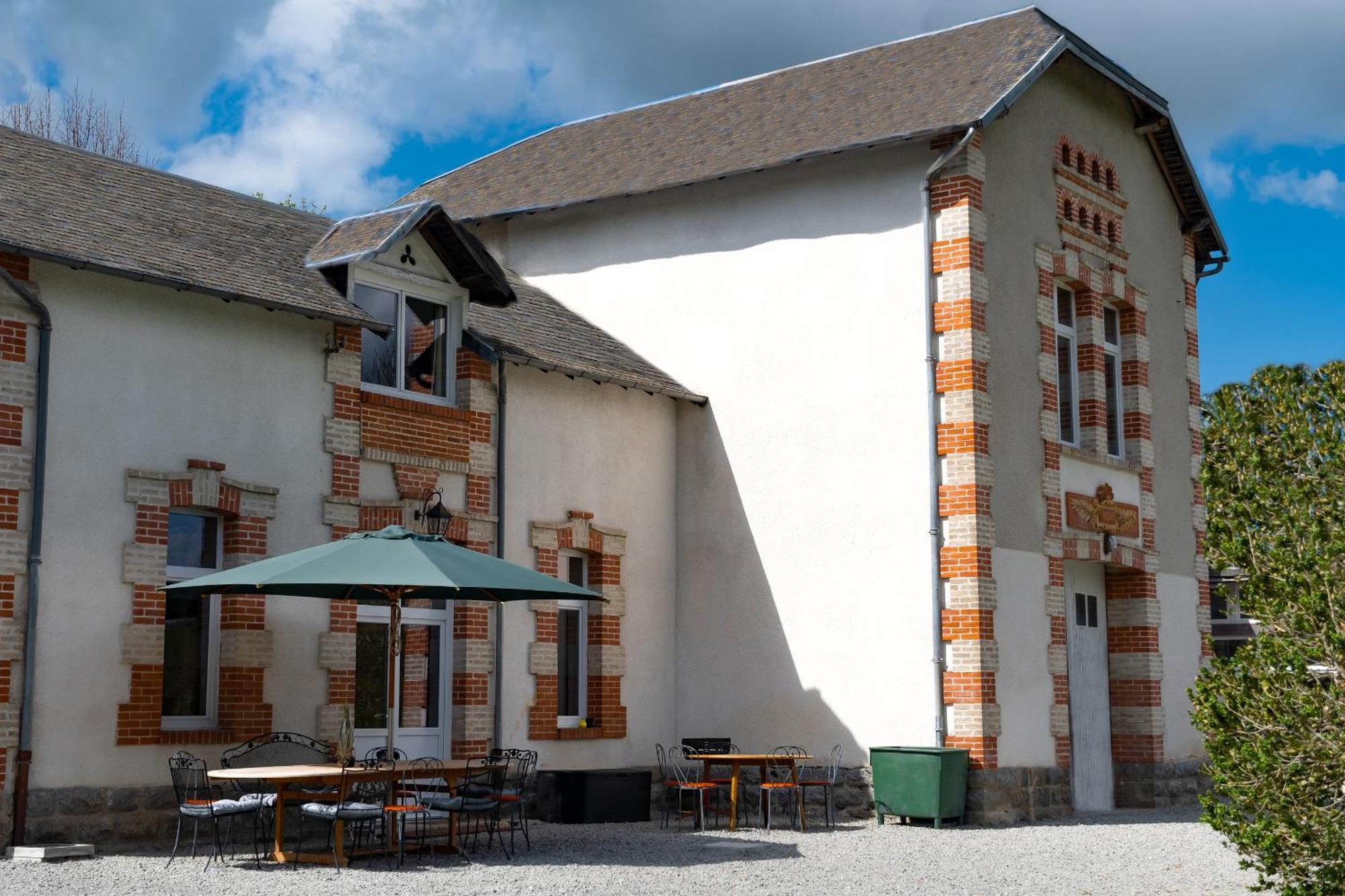 Chateau De Chazelpaud Saint-Bard Exteriör bild