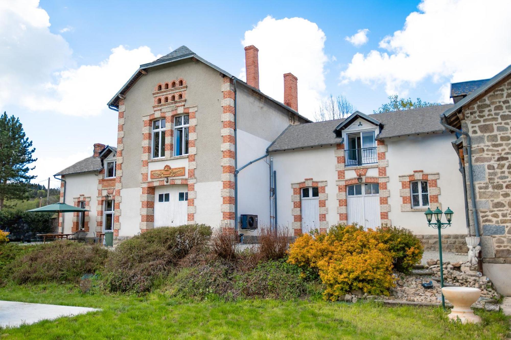Chateau De Chazelpaud Saint-Bard Exteriör bild
